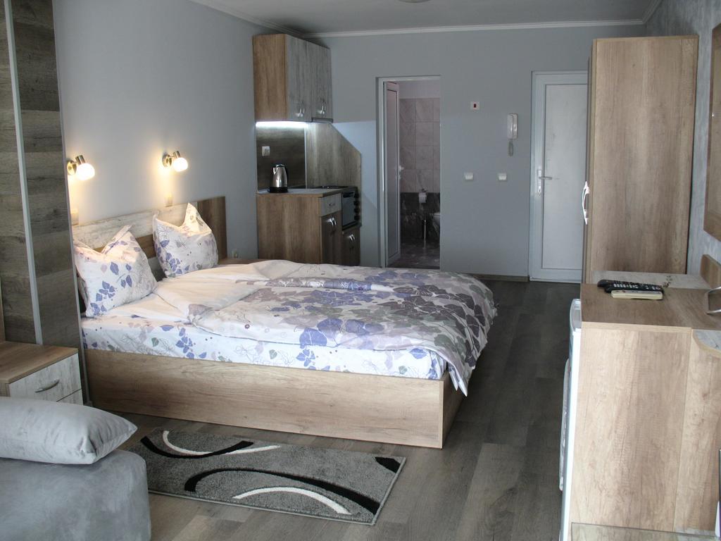 Leon Rent Studio 8 Apartman Veliko Tarnovo Kültér fotó